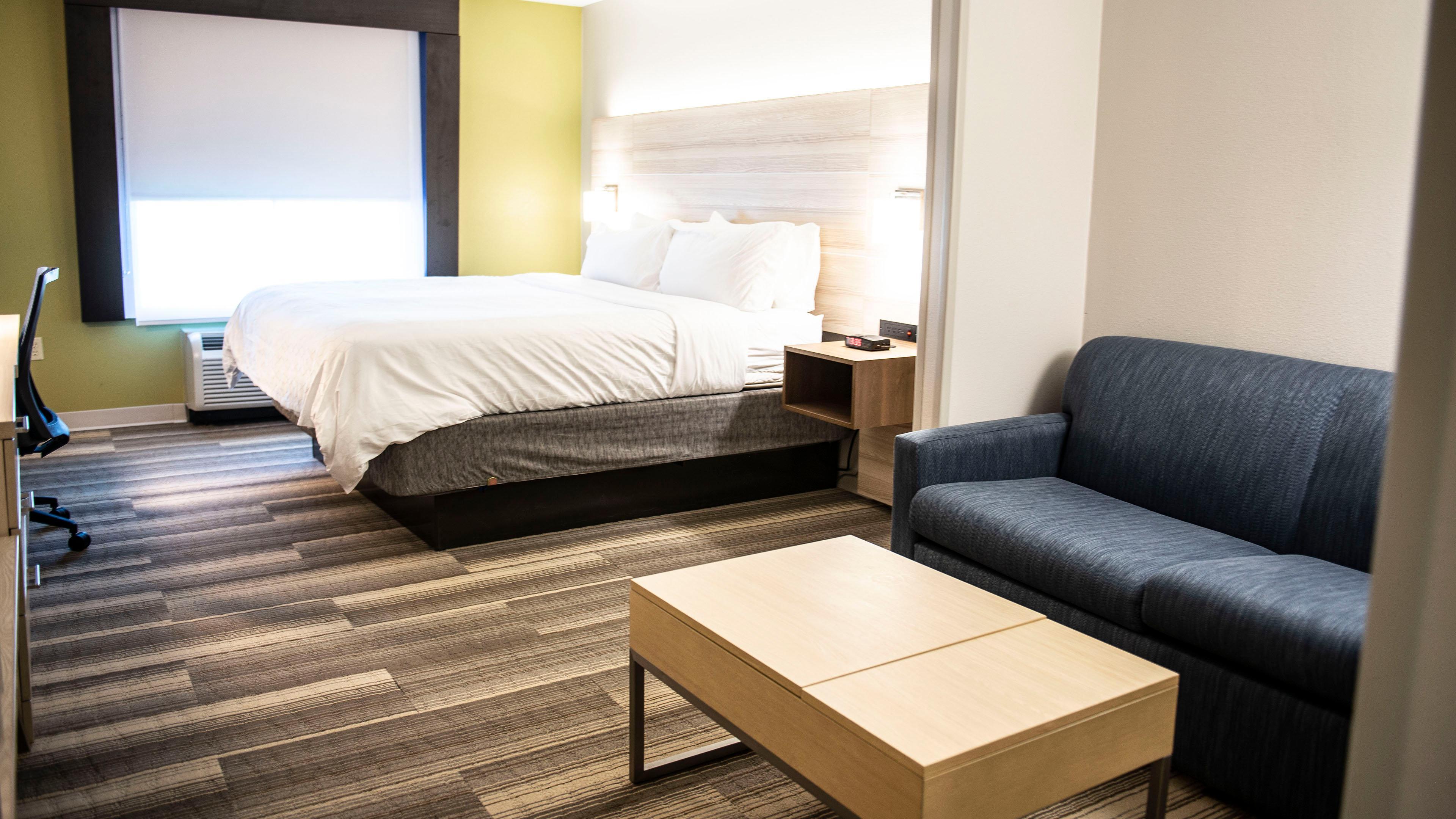 Holiday Inn Express Hotel & Suites Sedalia By Ihg Exterior photo