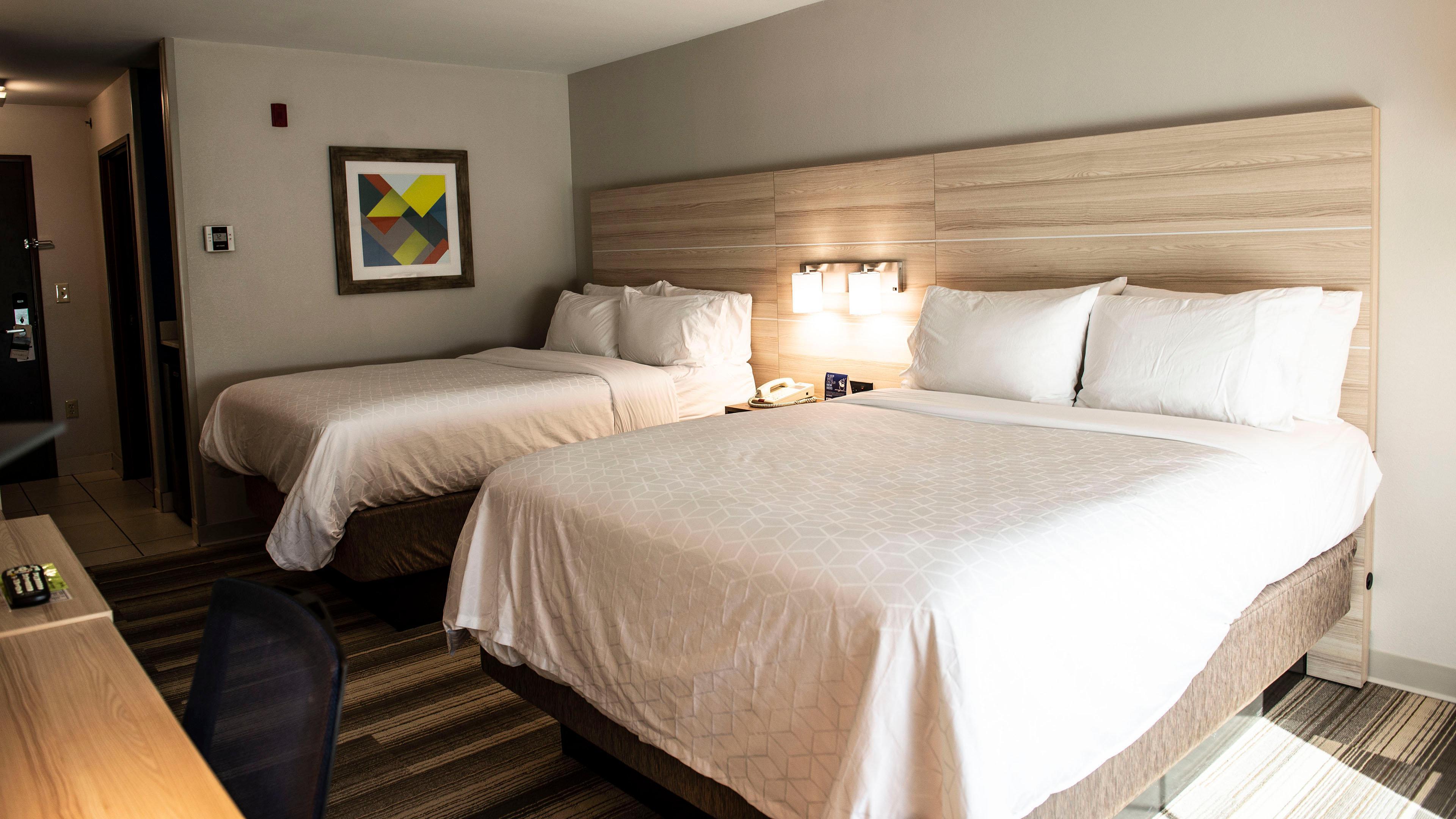 Holiday Inn Express Hotel & Suites Sedalia By Ihg Exterior photo