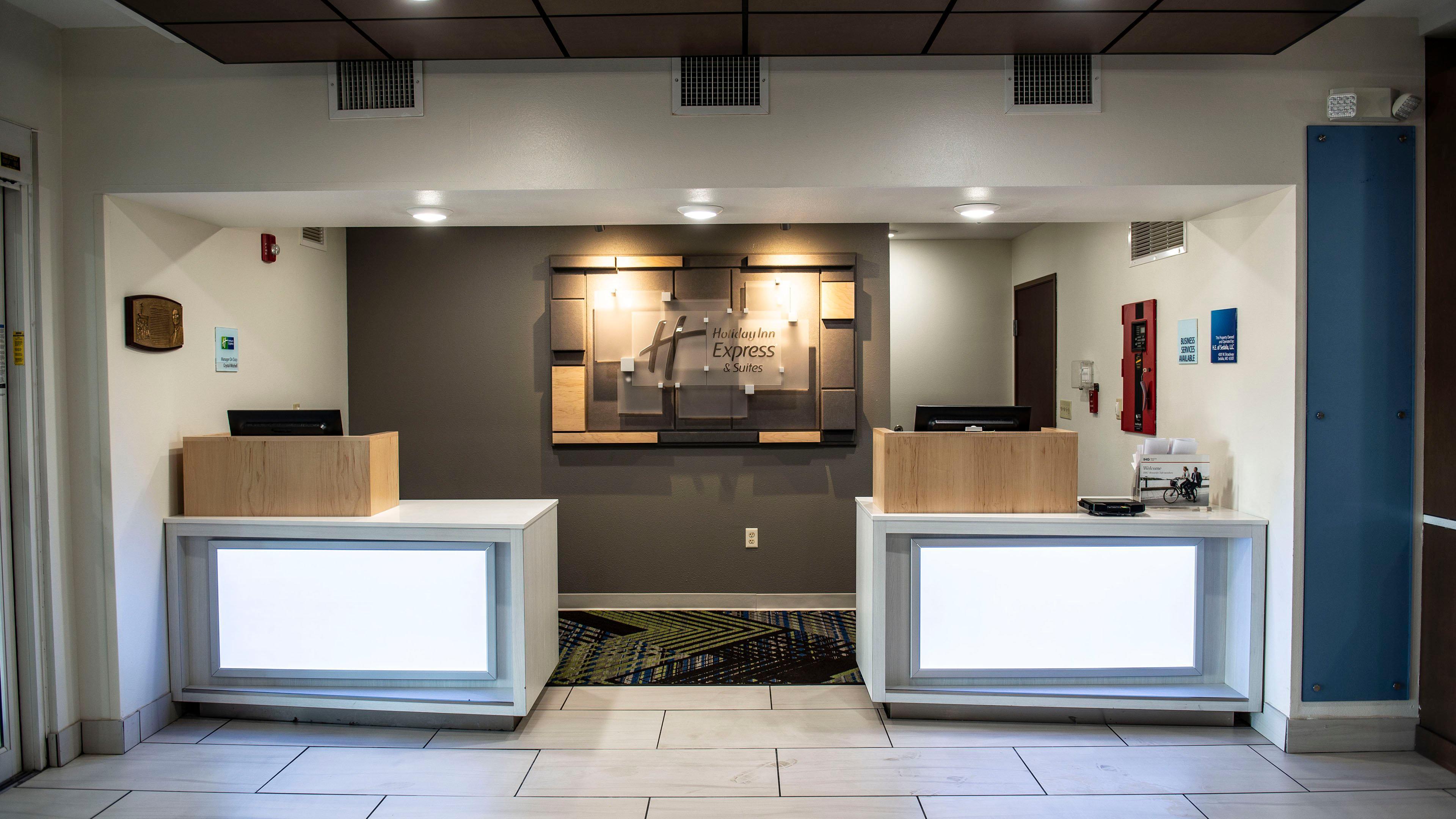 Holiday Inn Express Hotel & Suites Sedalia By Ihg Exterior photo