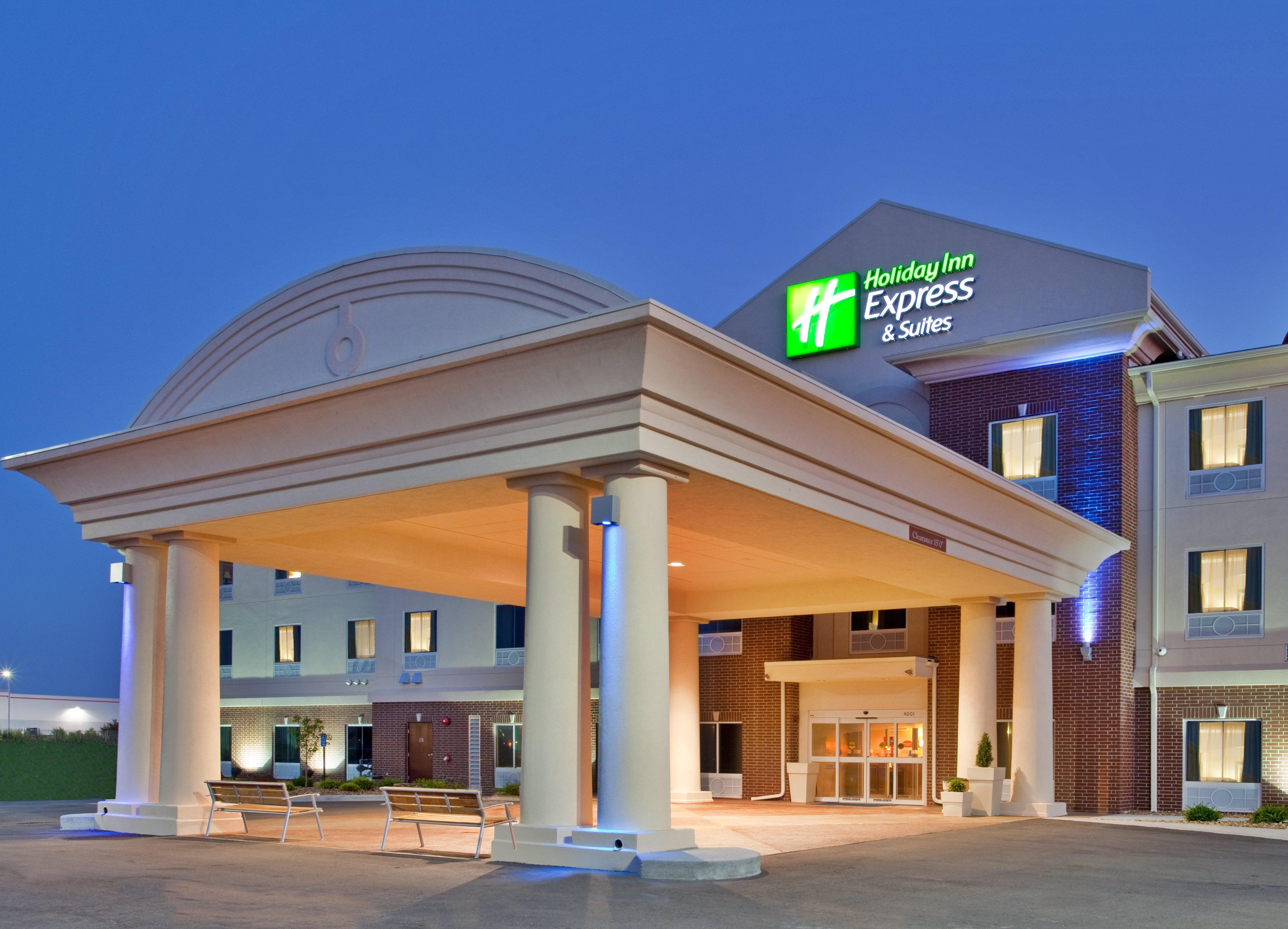Holiday Inn Express Hotel & Suites Sedalia By Ihg Exterior photo