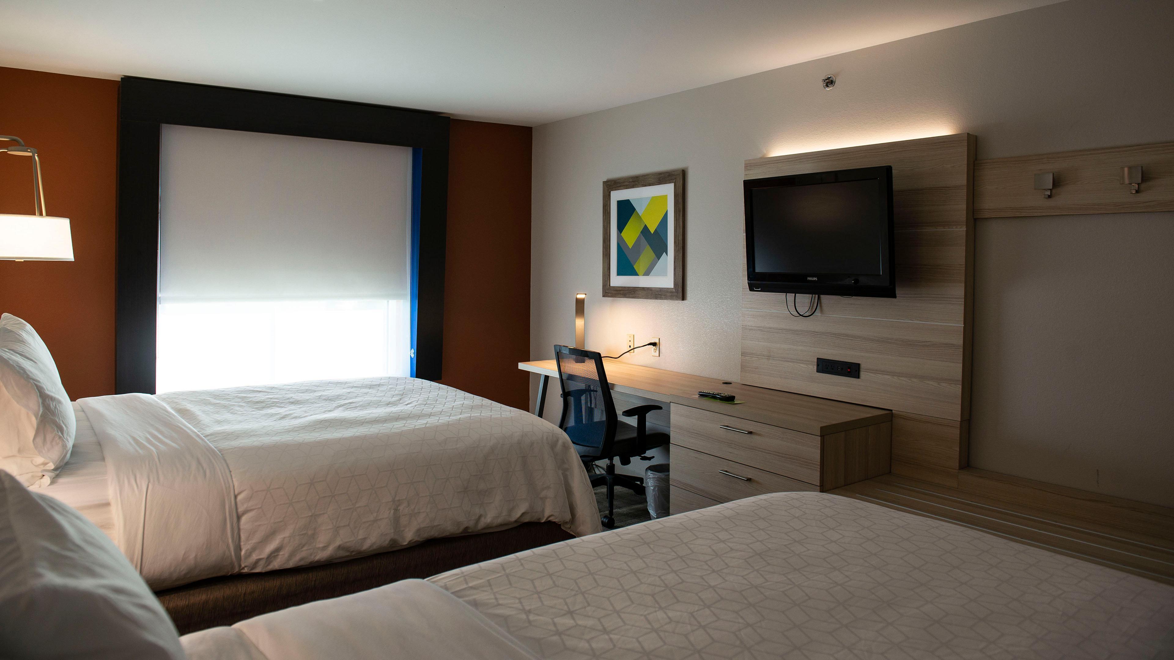 Holiday Inn Express Hotel & Suites Sedalia By Ihg Exterior photo